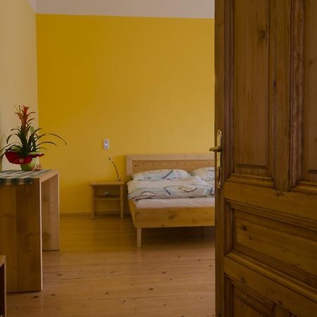 Papperl A' Pub Hotel Schönberg am Kamp Екстериор снимка