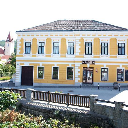 Papperl A' Pub Hotel Schönberg am Kamp Екстериор снимка