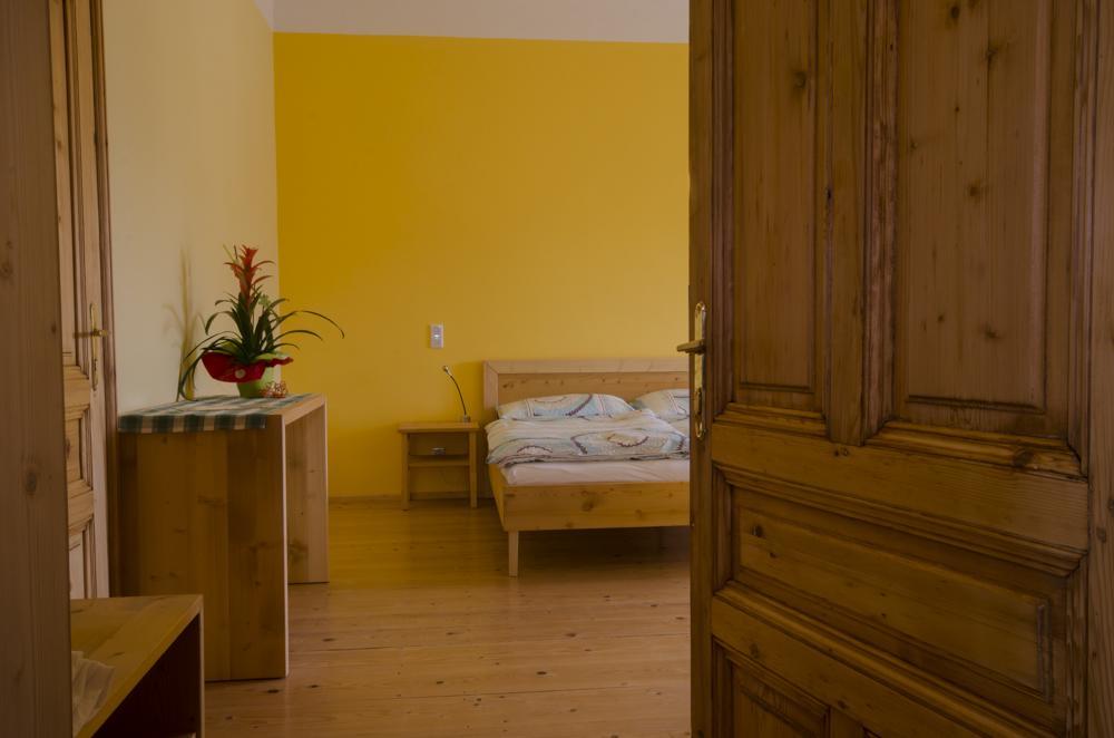 Papperl A' Pub Hotel Schönberg am Kamp Екстериор снимка